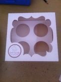 Caixa para 4 Cupcake com Logo